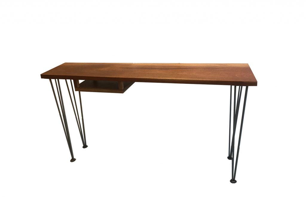 Desk - Sidetable, red cedar met metalen hairpin poten